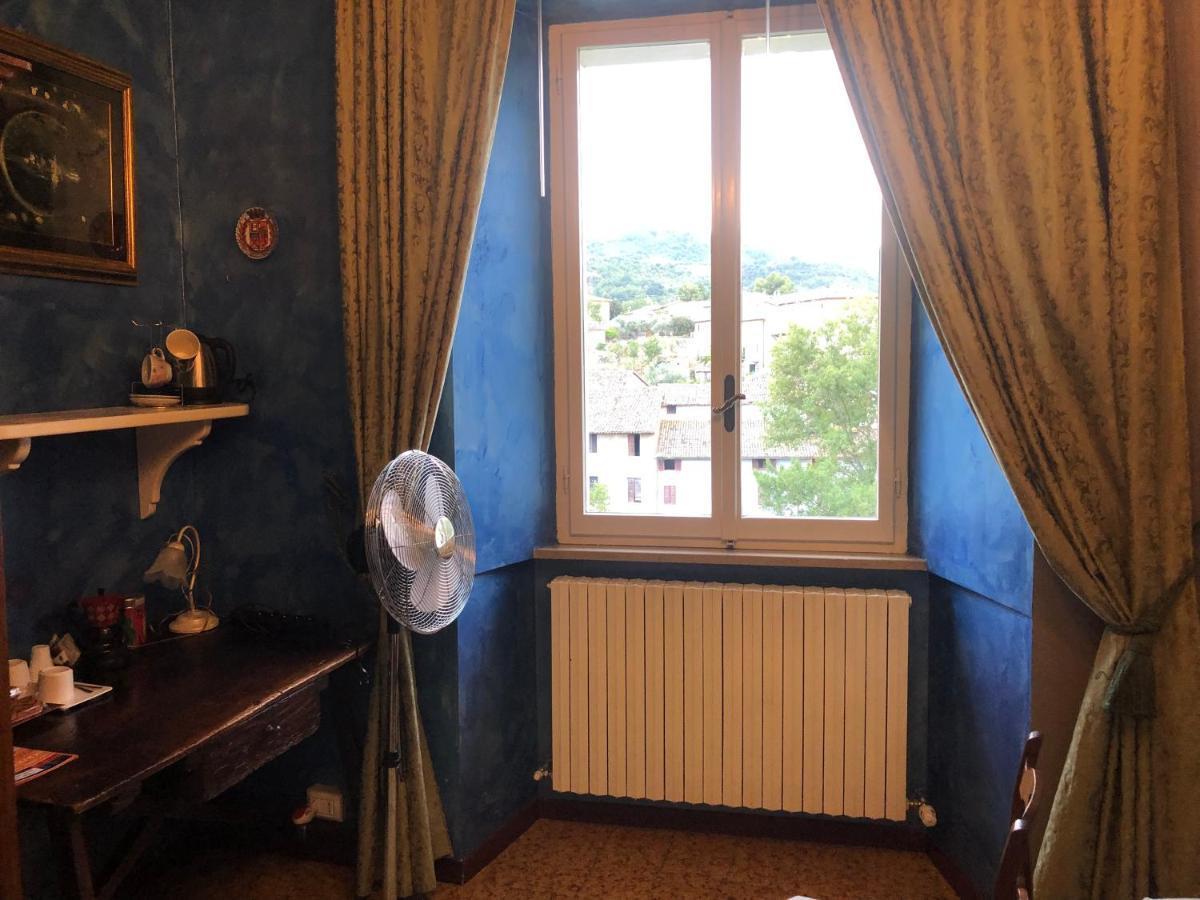 La Finestra Sul Fiume Bed and Breakfast Fossombrone Εξωτερικό φωτογραφία