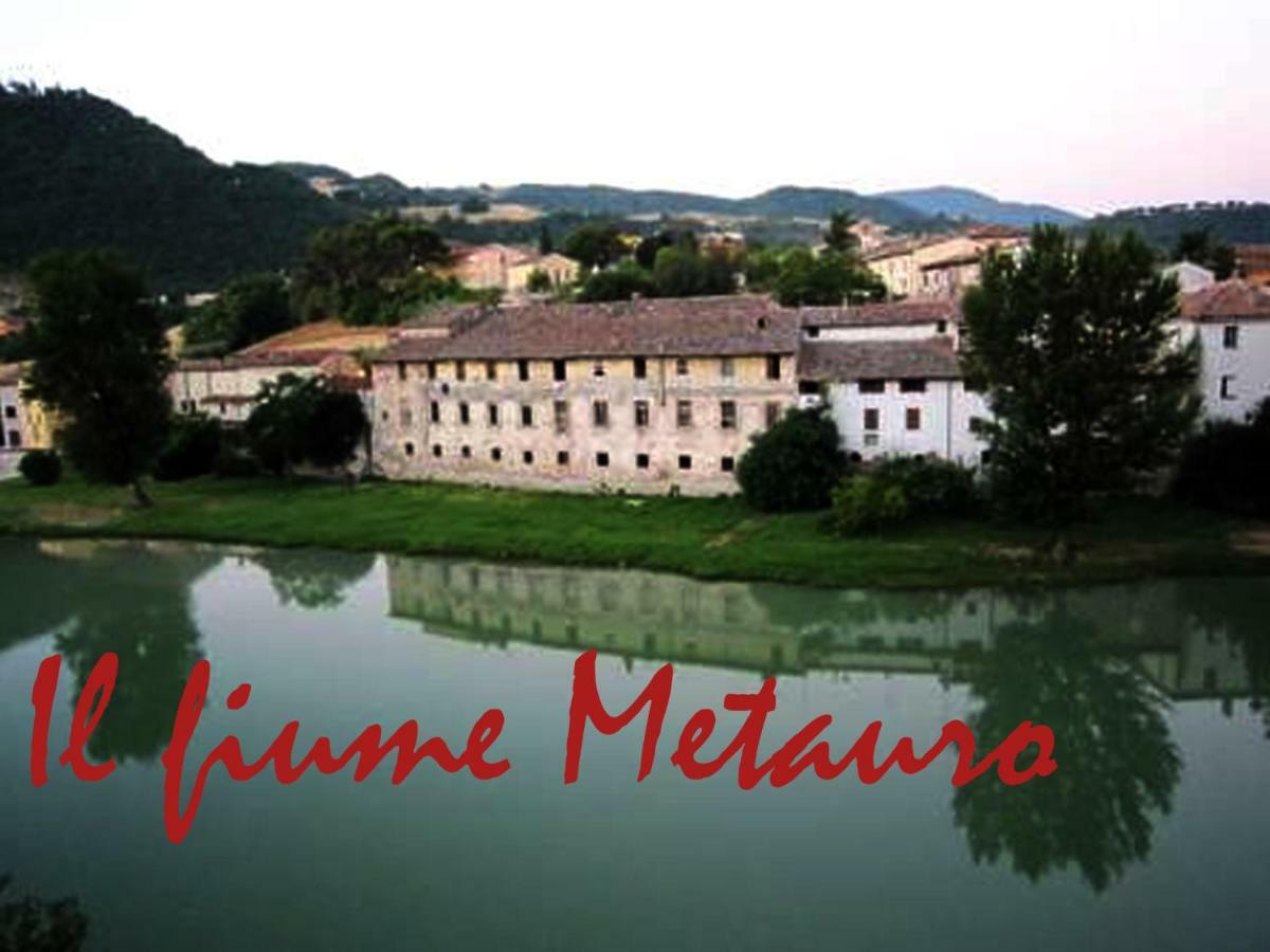 La Finestra Sul Fiume Bed and Breakfast Fossombrone Εξωτερικό φωτογραφία